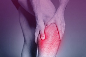 Жжение в ногах: причины, симптомы и лечение
